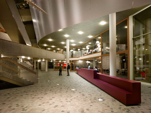Ozeaneum-stralsund-roland-halbe-rh1788-57-foyer_large