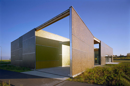 Leeb03_building_large