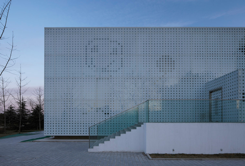 Stair-at-main-entrance_large