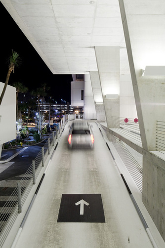 Herzog_meuron_1111lincoln_road_09_large