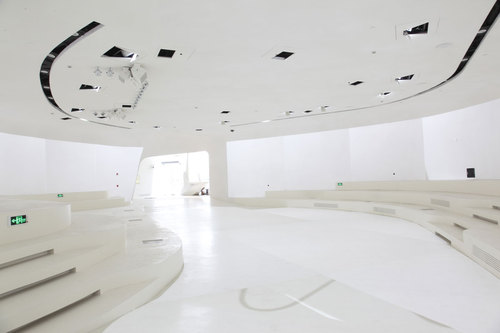 Main_hall1_large