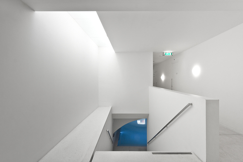Hotel-zenden-pool-entrance_large