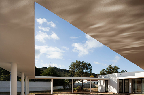 Coma_architects_palmela_090210_0107_large