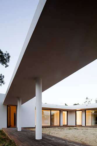 Coma_architects_palmela_090210_0559_large