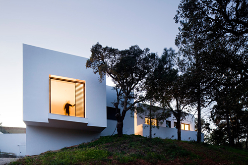 Coma_architects_palmela_090210_0610_large