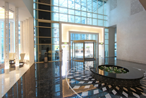 03-entrance-01_large