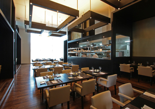 12-restaurant-01_large