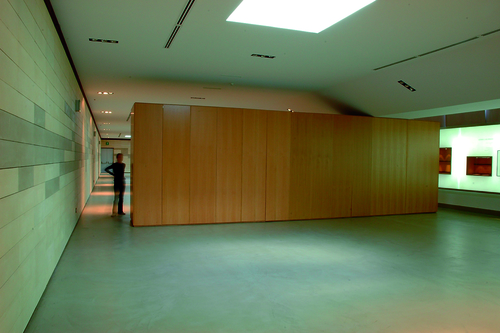 Sala_conferenze_vuota_sfondo_partizione_sx_large