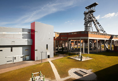 Edit_arch_lepass_jeannouvel_4_03_2010-1144_large