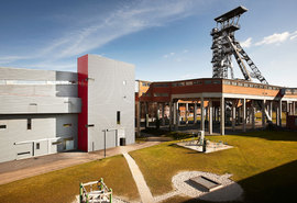 Edit_arch_lepass_jeannouvel_4_03_2010-1144_normal