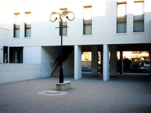 367320796_large