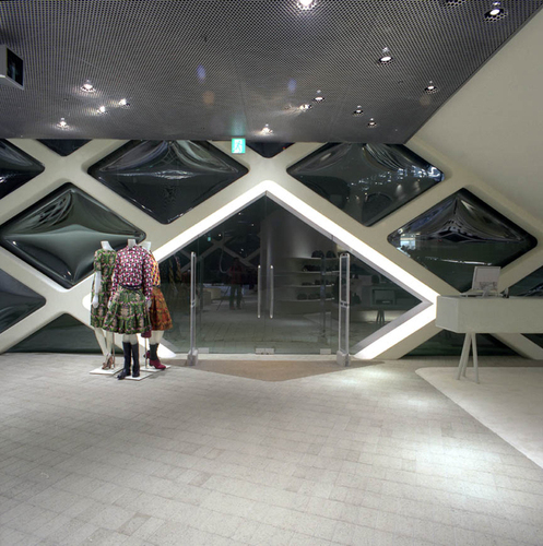 61_prada3_large