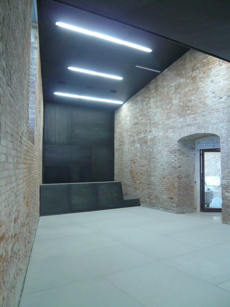 04_sala_conferenze_full