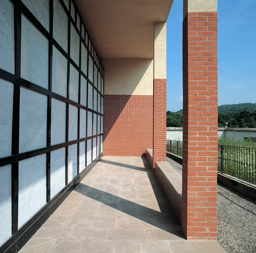 09_interno_verso_basso_large