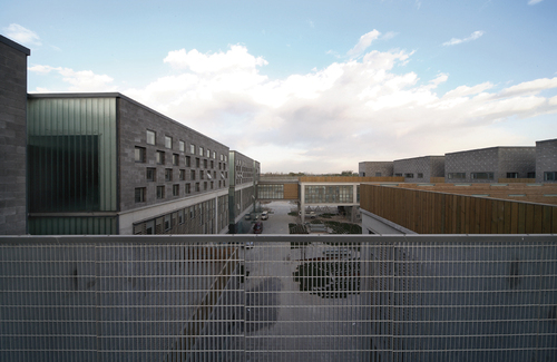 05-1-view-of-courtyard-from-bridge-1_large