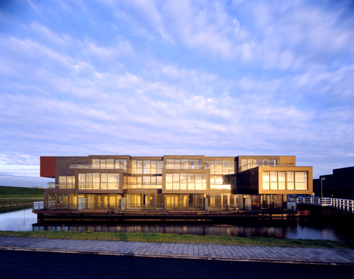 _s_almere_exterior_large