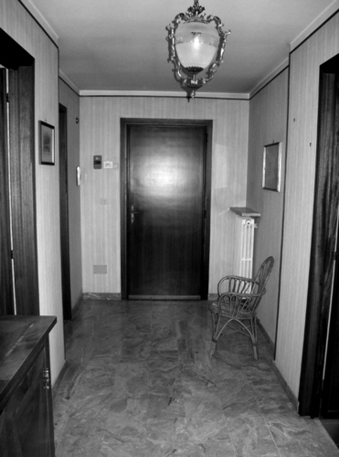 App_000_large