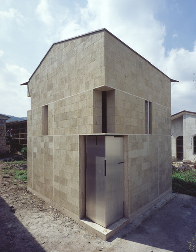 W011_large