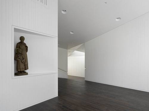 05_henz_foyer_large