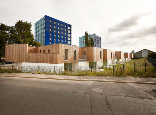 Com_tank_lens_maisonsocio_14092010-0262_large