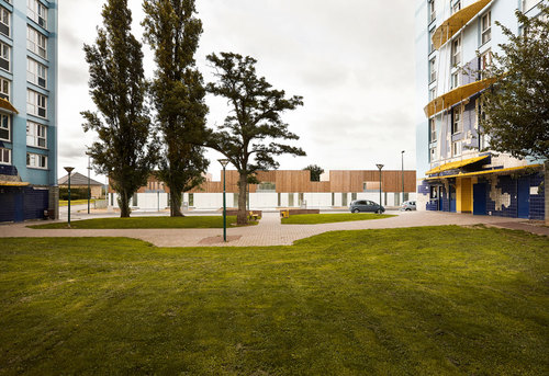 Com_tank_lens_maisonsocio_14092010-0376_large