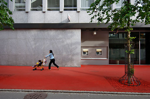 126av20060519d9743_large