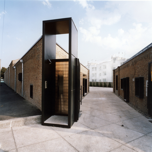 Exterior04_large