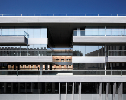 Ec23_large