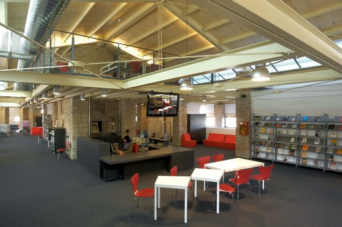 Biblioteca_moie_3_large