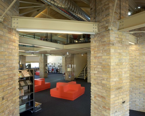Biblioteca_moie_5_large