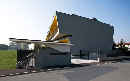 Aquilialberg_shift-housing_02_photo-by-fabrizio-marchesi_large