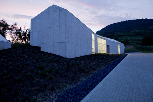 Laposa_winery_001_large