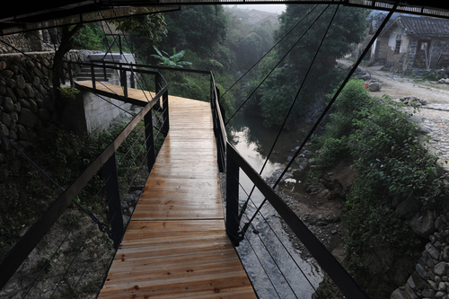08_bridge-school_large