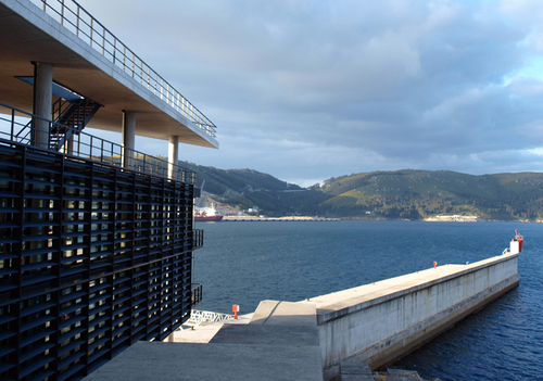 Diaz_y_diaz_arquitectos_002_full_large