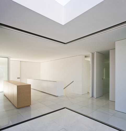 14_atrium_s-free-corner_large