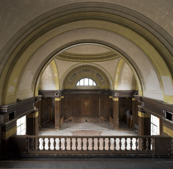 Council_chamber_before_full