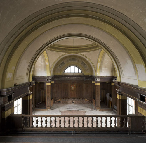 Council_chamber_before_large