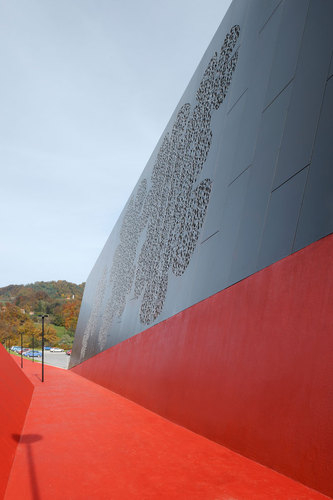 Enota-podcetrtek-sports-hall-06-pathway_large