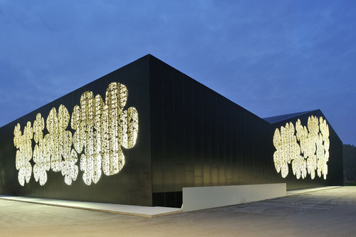 Enota-podcetrtek-sports-hall-11-night-view_large