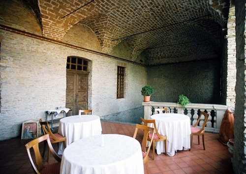 Castello_di_mango_enoteca_87_large