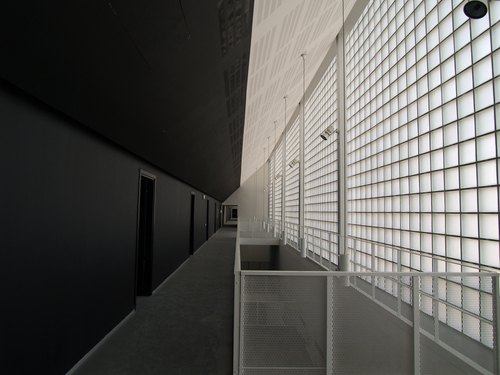 Shn-i02-_s__large