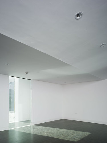 View-of-interior-03_large