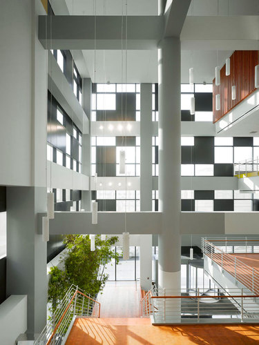 360-atrium-rh1901-0023-photo-roland-halbe_large