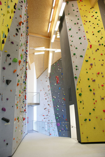 Climbing_hall_9_copy_low_large