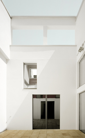 084_08_large