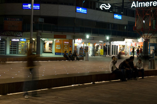 20070927_111-bmul-almere-stationsplein_large