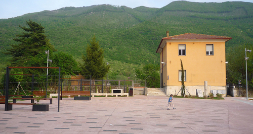 1_piazza_large