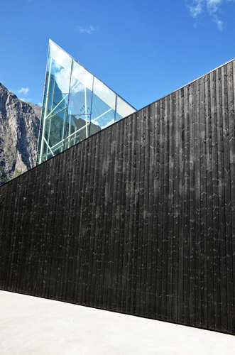 Trollwall-04_large