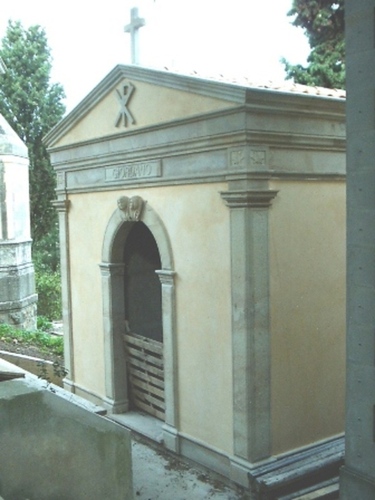 118476713_large