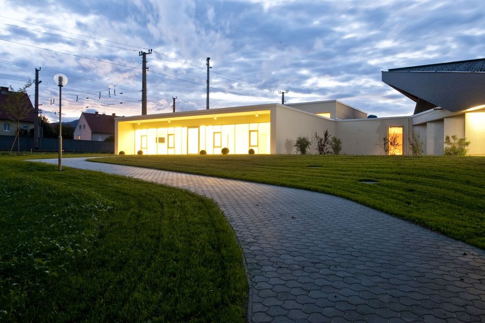 Aufbahrungshalle-46_full